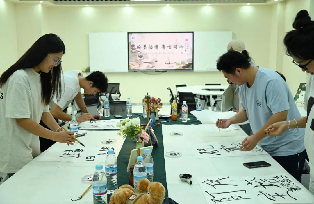 翰墨傳情，魯喀同心——南山書院與喀什職業(yè)技術(shù)學(xué)院攜手深化文化交融